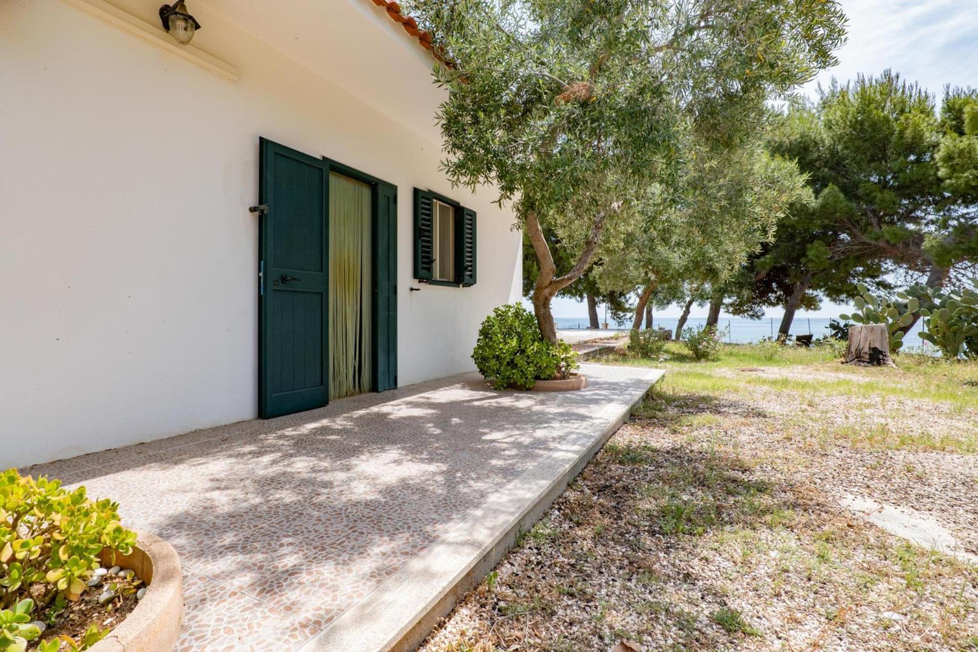 Lido Dei Pini * Mattinata